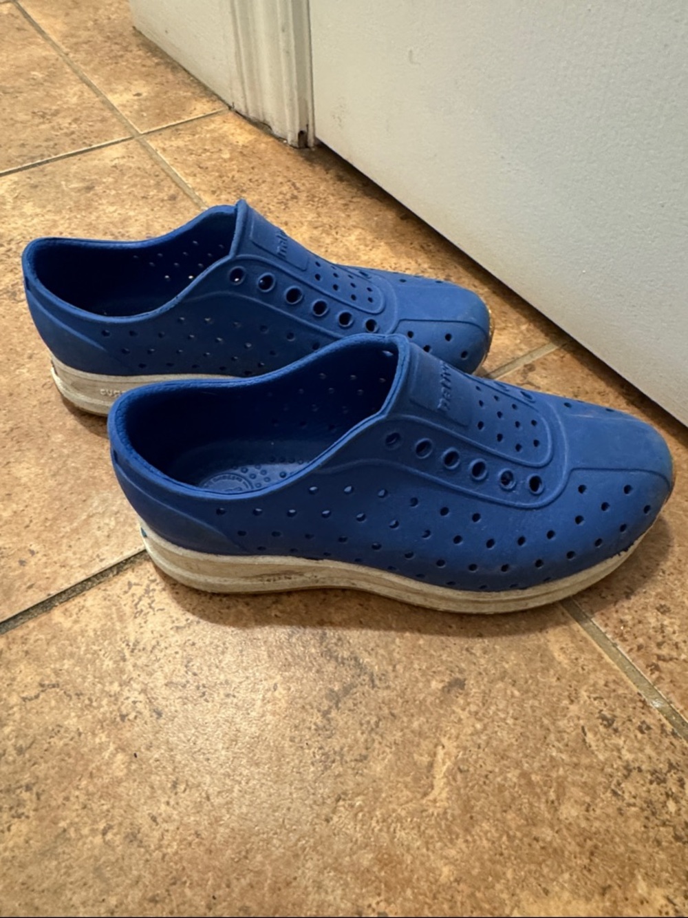 Blue Natives kid/toddler size 11